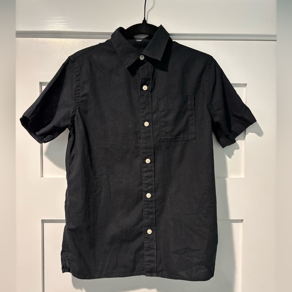 Gap Black Short Sleeved Button-down. Boys Size 10. Linen/Cotton Blend.